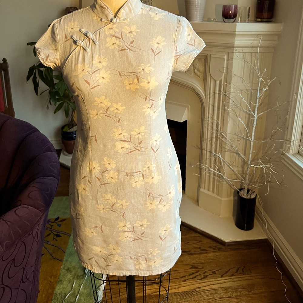 Linen Cheongsam. Chinese style dress.